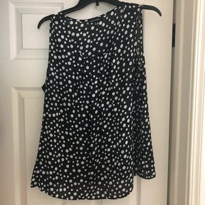 Notations black/white polka dot sleeveless blouse